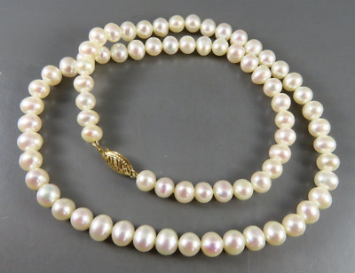 14K GELBGOLD wunderschöne cremefarbene Perlenkette 18 Zoll lang x 8 mm Perlen Schönheit!!