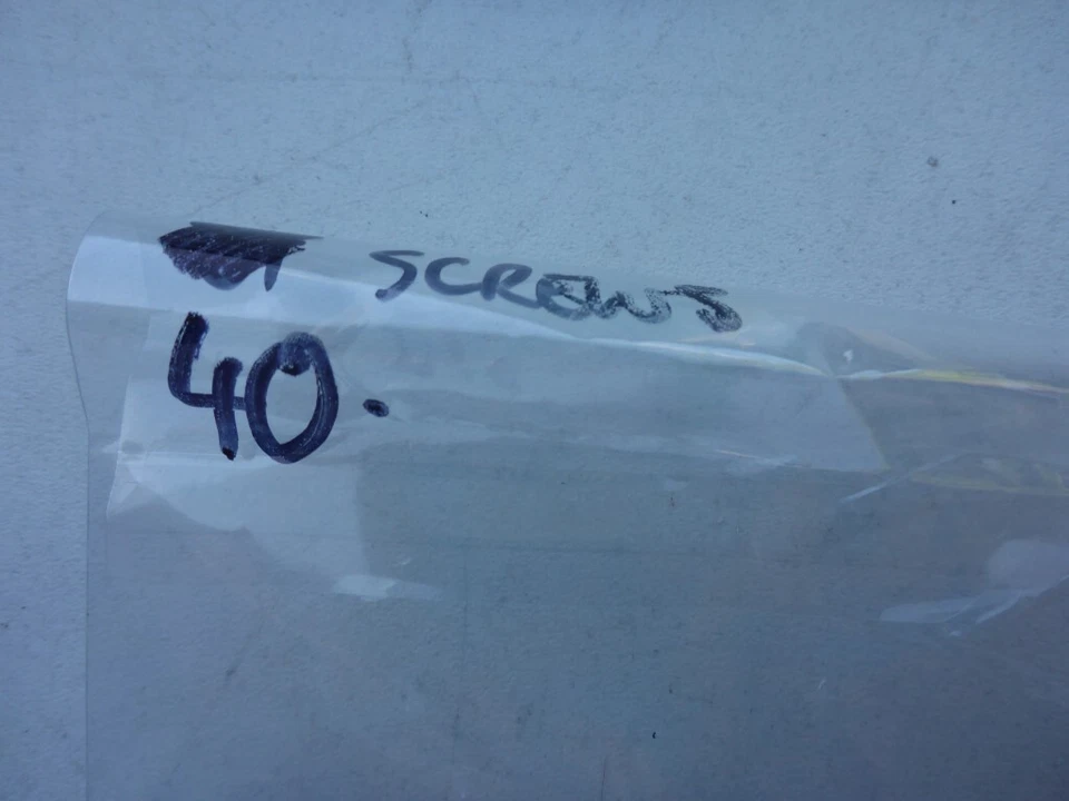 AU SELLER ORIG NETGEAR PROSAFE Rack Mount kit W/ 2X EAR BRACKETS + 8 SCREWS - Image 3 of 4