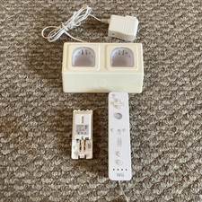 Wii Remote Controller With Rechargeable Batte...