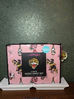 Ed Hardy-  4Pc. Queen Pink Sheet Set Panthers,Snakes,Roses Print ( New) 