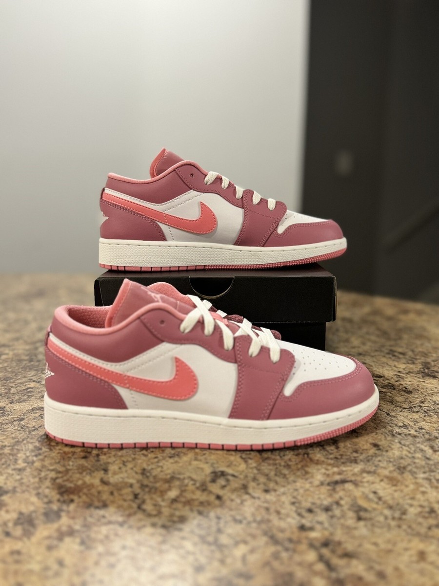 シューズ(女性用) Nike GS Air Jordan 1 Low \"Desert Berry\" Nike Air Jordan 1 Low Desert Berry White Pink Shoes 553560