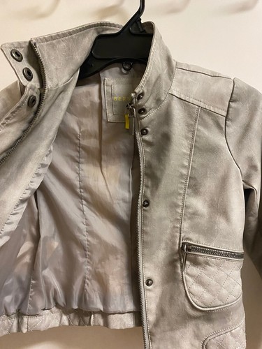 Bernardo Fashions Girls Gray Faux Leather Jacket Size 7/8 - Picture 5 of 6