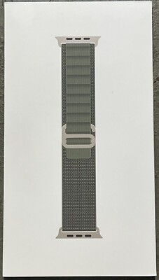 Genuine Apple Watch Band Alpine Loop (49mm) Green - Medium (Fits 145mm - 190mm)