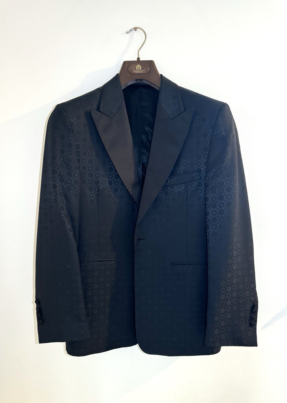 FILA Giacca da pranzo William Hunt Savile Row Midnight in seta (prezzo consigliato: £ 695)