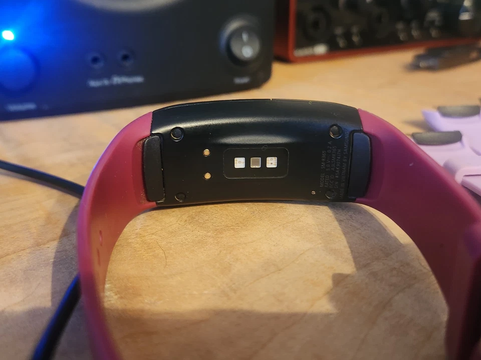 Reloj inteligente Samsung Gear Fit2 Pro Foto 2 de 4