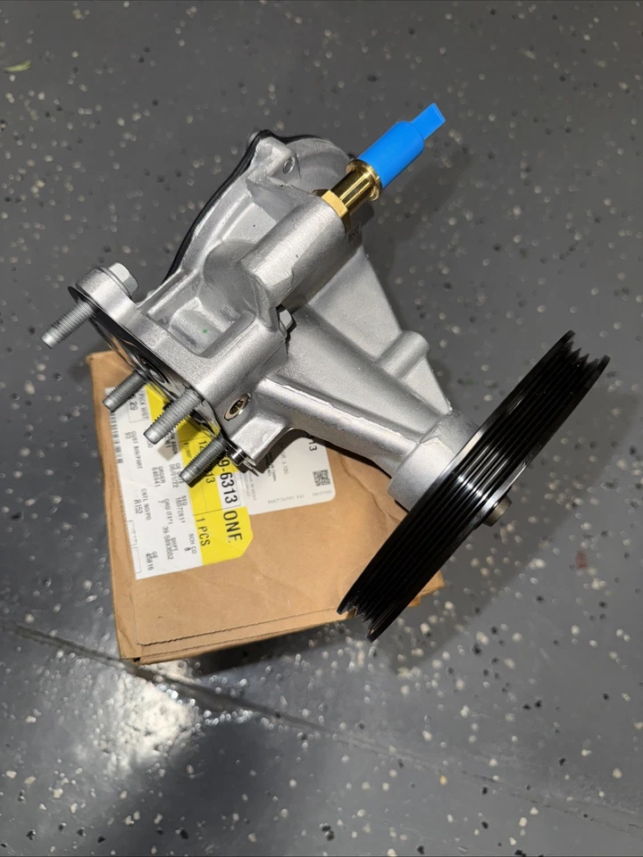 GM 12669488 12696313 Vacuum Pump Silverado Sierra Tahoe Yukon Escalade Suburban - Image 2 of 4