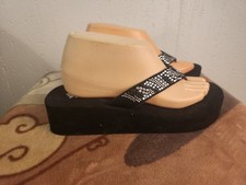 Yellow Box Natasha Womens sz 7.5Black Leather Rhinestones Wedge Flipflops 53