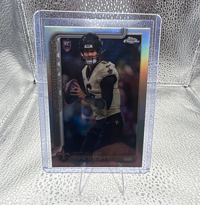 Topps 2025 Chrome Tyler Shough Rookie RC #398. Refractor