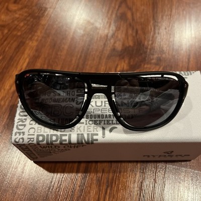 Ryders PASS Grey Silver Lenses Glasses Sunglasses MSRP 189.99 R05001A