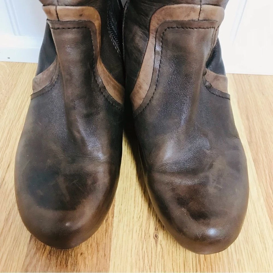 Bota hasta la rodilla de cuero EARTHIES talla 7 marrón tacón de cuña desgastado otoño Y2K Foto 3 de 4