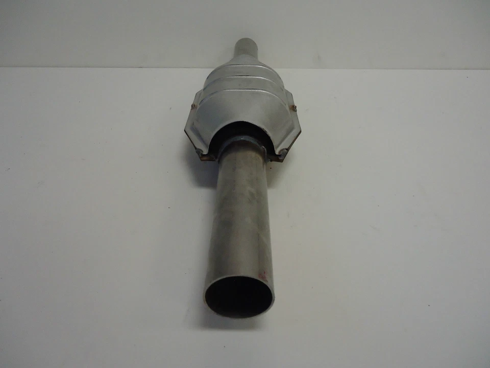 1993 Chevrolet Corsica 3.1L V6 Catalytic Converter - Image 2 of 4