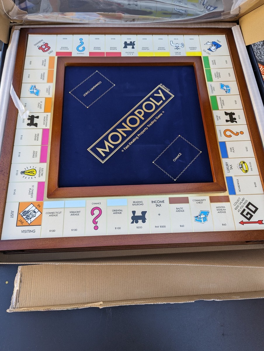 Monopoly Luxury Edition Maple Wooden Collectible Game Board