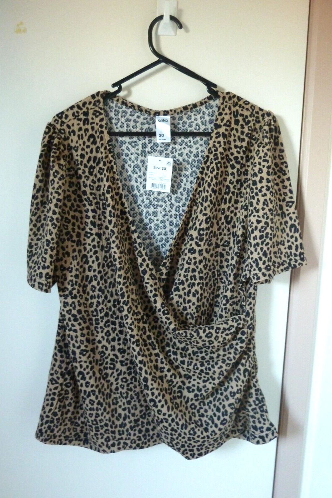 BNWT Womens Size 20 Anko Leopard Print Ruched Top with Short Sleeves