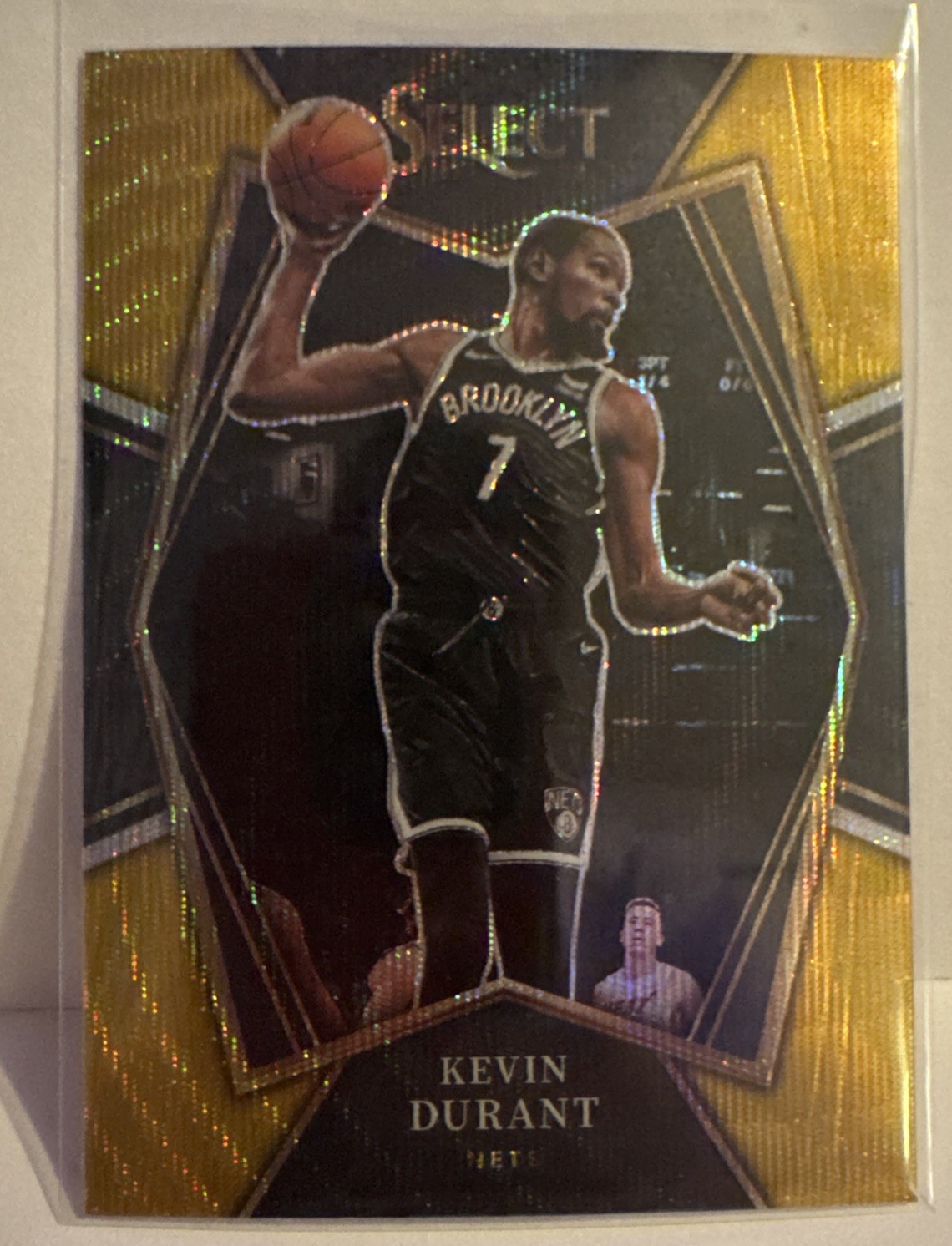 2021-22 Panini Select Kevin Durant Gold Wave Premium Level #135