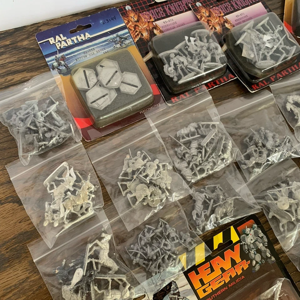 Lote 300+ Mini Figuras De Colección Juego de Rol D&D Ral Partha Granadero Soldados Monstruos Foto 2 de 4