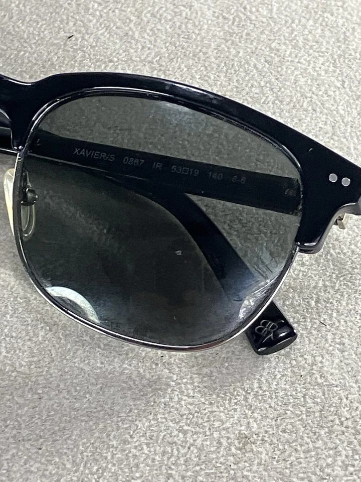 Banana Republic Sunglasses 140 - Image 3 of 4
