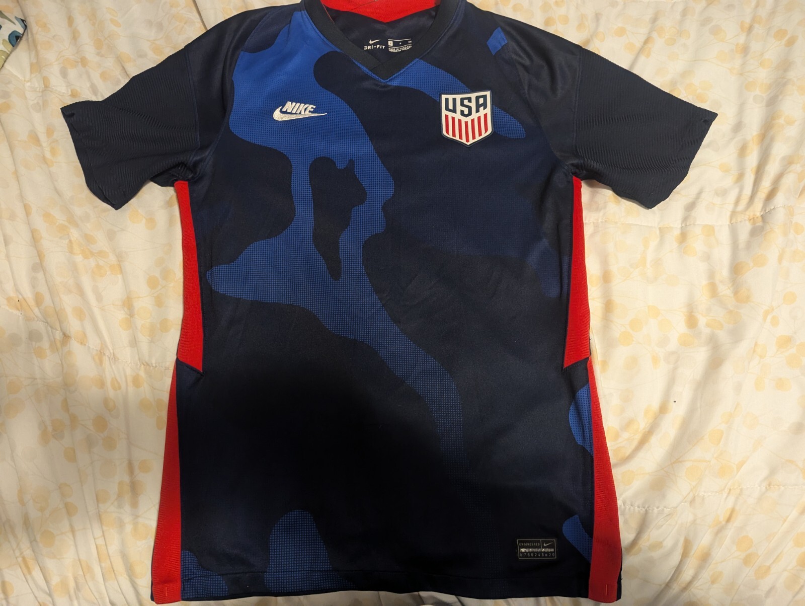 Nike United States USMNT Soccer 2020 Away Jersey b766246n20  Men’s Sz SMALL
