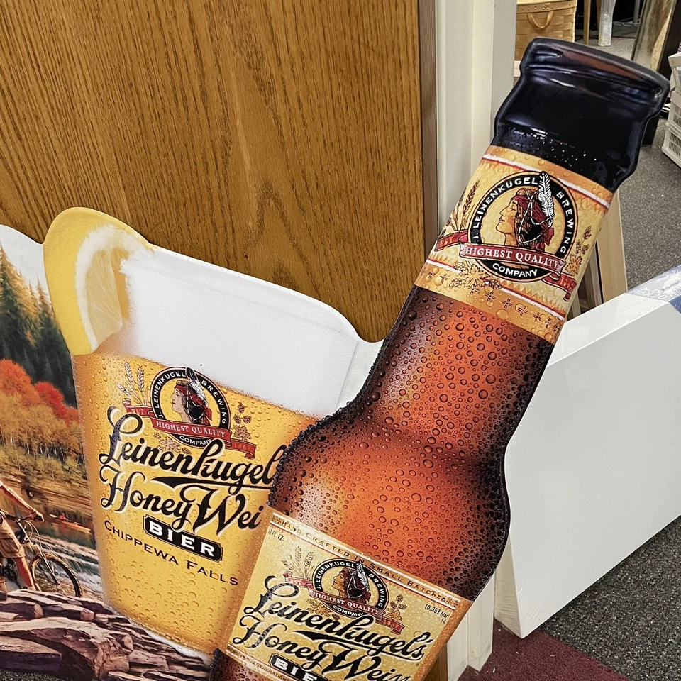 Letrero de metal en relieve GRANDE Matt Zumbo de colección Leinenkugel's cerveza miel blanco exterior Foto 3 de 4