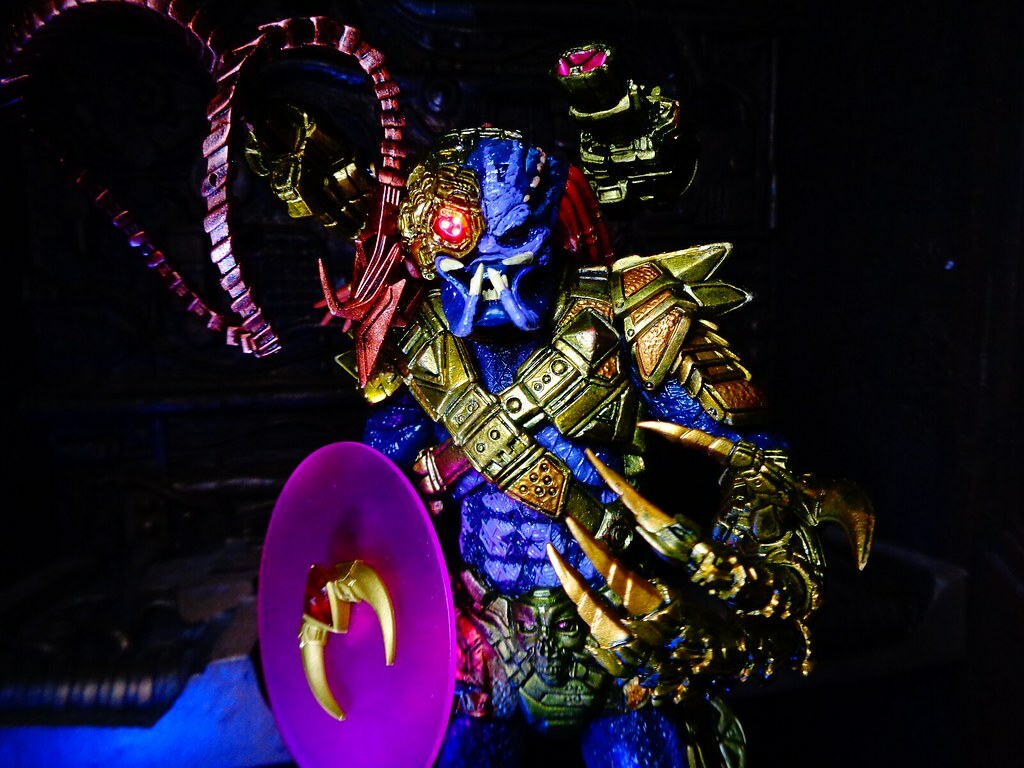 NECA Lasershot Predator Electronic LED Light Figure NEW in NECA Lasershot Predator Electronic LED Light Figure NEW in