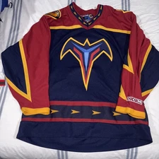 Vintage Atlanta Thrashers  Jersey Adult Size Large NHL Hockey Made In Canada