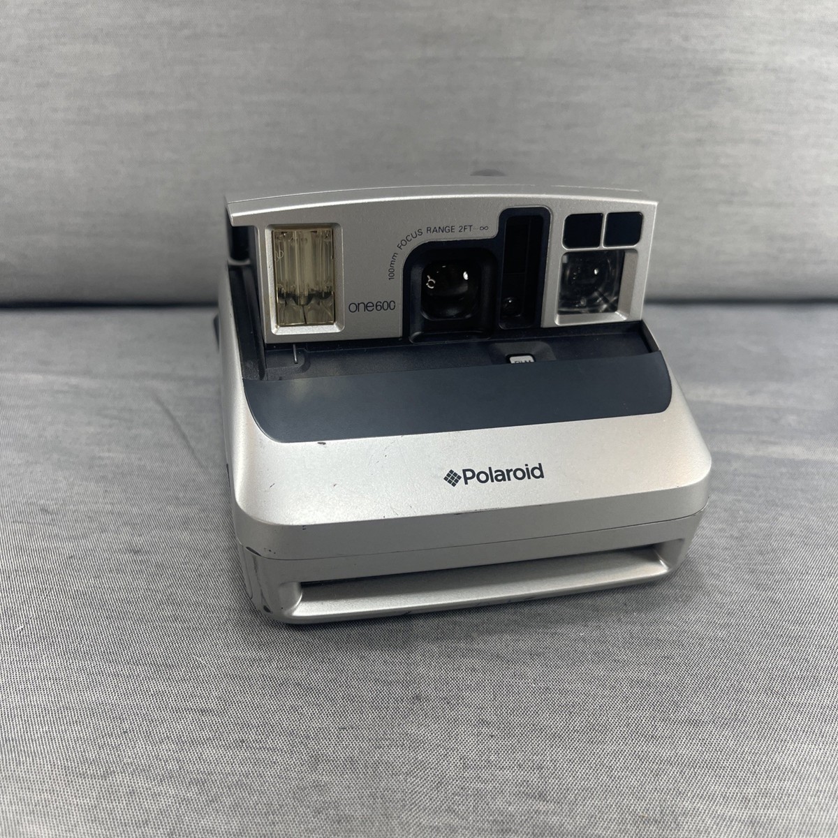 Polaroid One600 Gray Advance Instant Photo Film Camera Untested