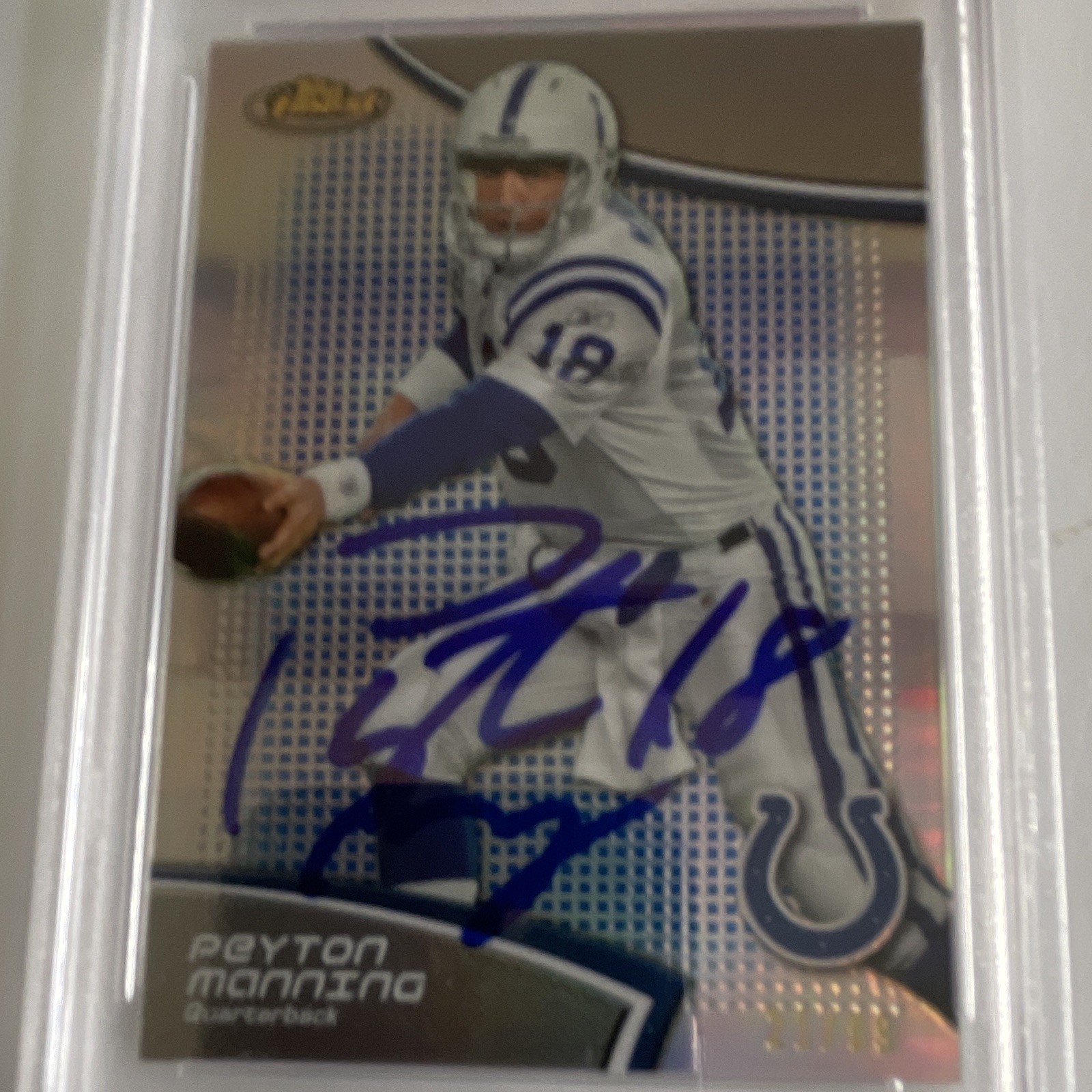 Topps 2010 Finest Peyton Manning #80 Refractor Auto 21/99 Colts PSA 84336796 view 5