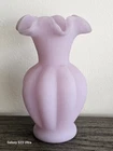 VINTAGE FENTON LAVENDER RUFFLED VASE 5 3/4" TALL