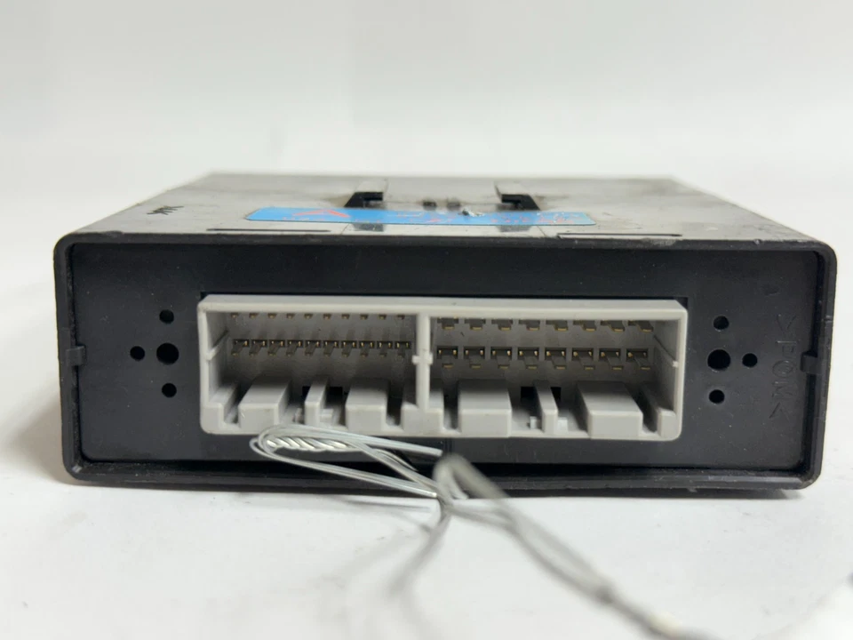 Módulo de control informático integrado Saab 9-2X 2005-2006 ECM 88281-FE160 OEM Foto 4 de 4