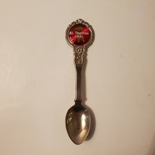 St. Thomas Virgin Islands Souvenir Spoon - Beach Chair, Umbrella and Drink VGUC 