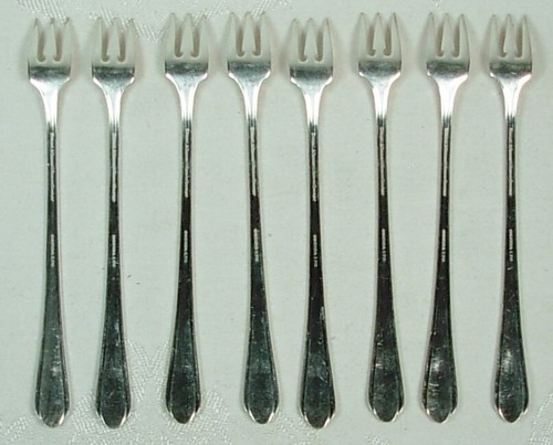 GRÄFIN ONEIDA S L & G H ROGERS VERSILBERT 8 COCKTAILGABELN 1936 - Bild 2 von 3