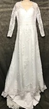 Women's V-Neck Wedding Lace Appliques Long Sleeves A line Custom TRAIN Gown
