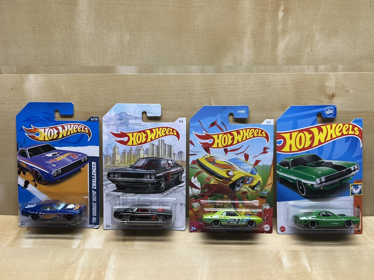 Hot Wheels '70 Dodge Hemi Challenger Detroit Black 2012 Blue