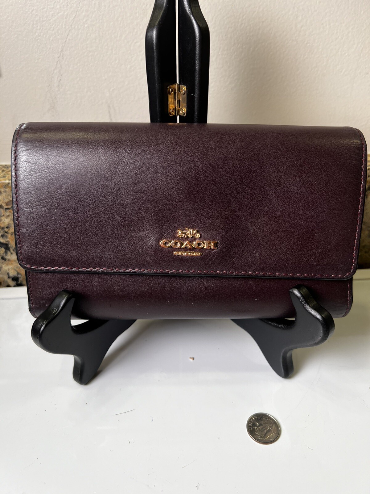 Coach NY Brown Leather Trifold Wallet with Coin Pouch & Chain Hooks Preowned