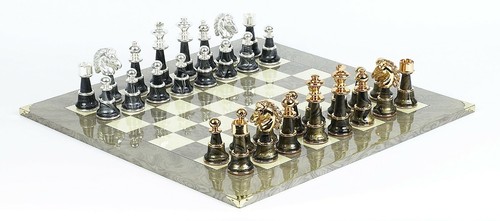 Magnificent Chessmen set with the Superior Chessboard by Cambor made in Europe - Picture 2 of 10
