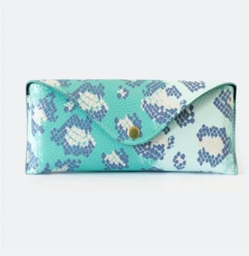 Avon Ariel matching accessories, cosmetic bag, sunglasses case, purse and scarf, - Picture 10 of 12