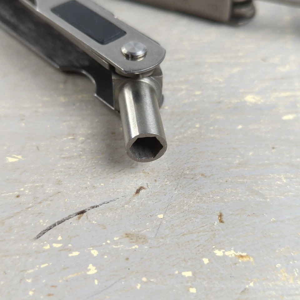 Eddie Bauer Silver Multi-Tool With Grey & Black Sheath Multi Bit Screwdriver - Image 3 of 4