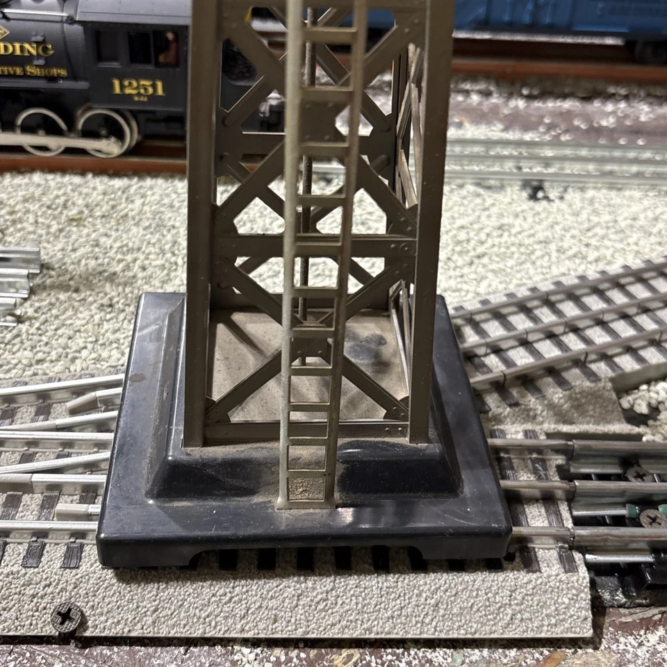 Original 1950's MARX O Scale 0446 Train Railroad BEACON TOWER Missing Light - Image 2 of 3