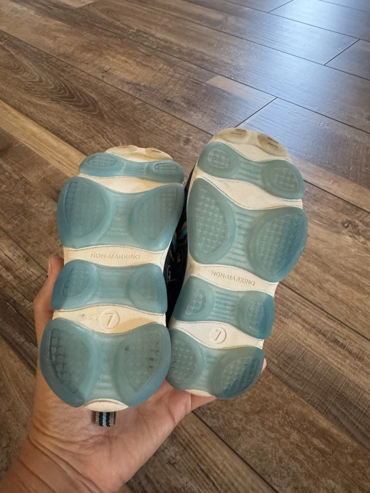 Espectáculos iluminados para niños pequeños Lion King, talla 7 Foto 4 de 4