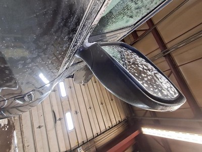 Used Right Door Mirror fits: 2017 Ford Escape w/o blind spot alert painted cap n