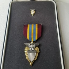 US Defense Logistics Agency  Meritorious Civilian Service Award Medal & Case