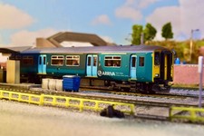 Bachmann 32-939DS Class 150 Arriva Train Wales - DCC Sound, Pro Weathered