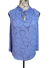 Apt. 9 sleeveless top with a keyhole neckline ruffle collar and black Circles M