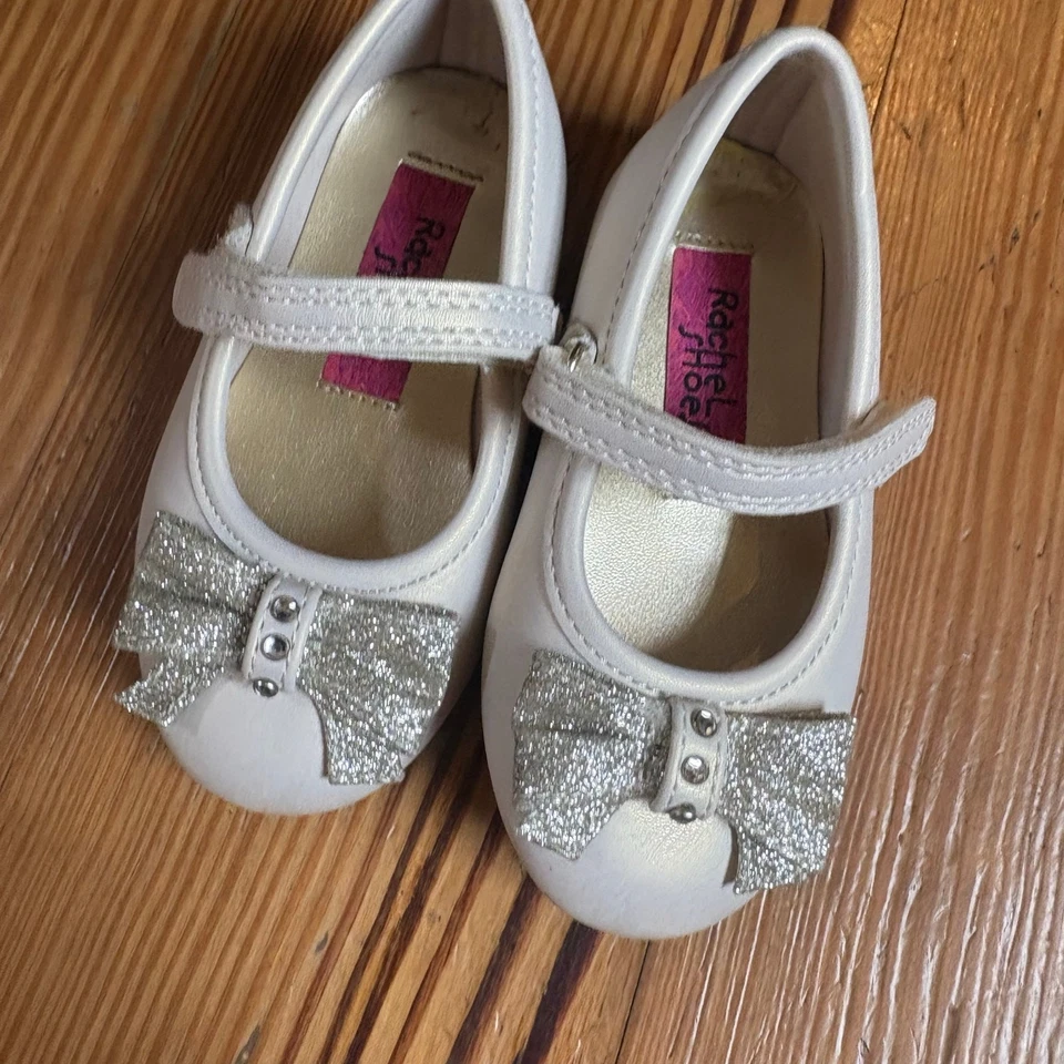 Rachel Shoes cream glitter bow mary jane heeled dress baby shoes SIZE 5M - Image 2 of 4