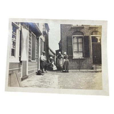 Vtg 1920s Marken Holland Dutch Street Scene Villagers Candid Daily Life Snapshot