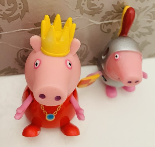 Peppa Pig Royal Family figures bundle, Mummy Pig, Daddy Pig, Peppa & George #9 - Picture 4 of 6