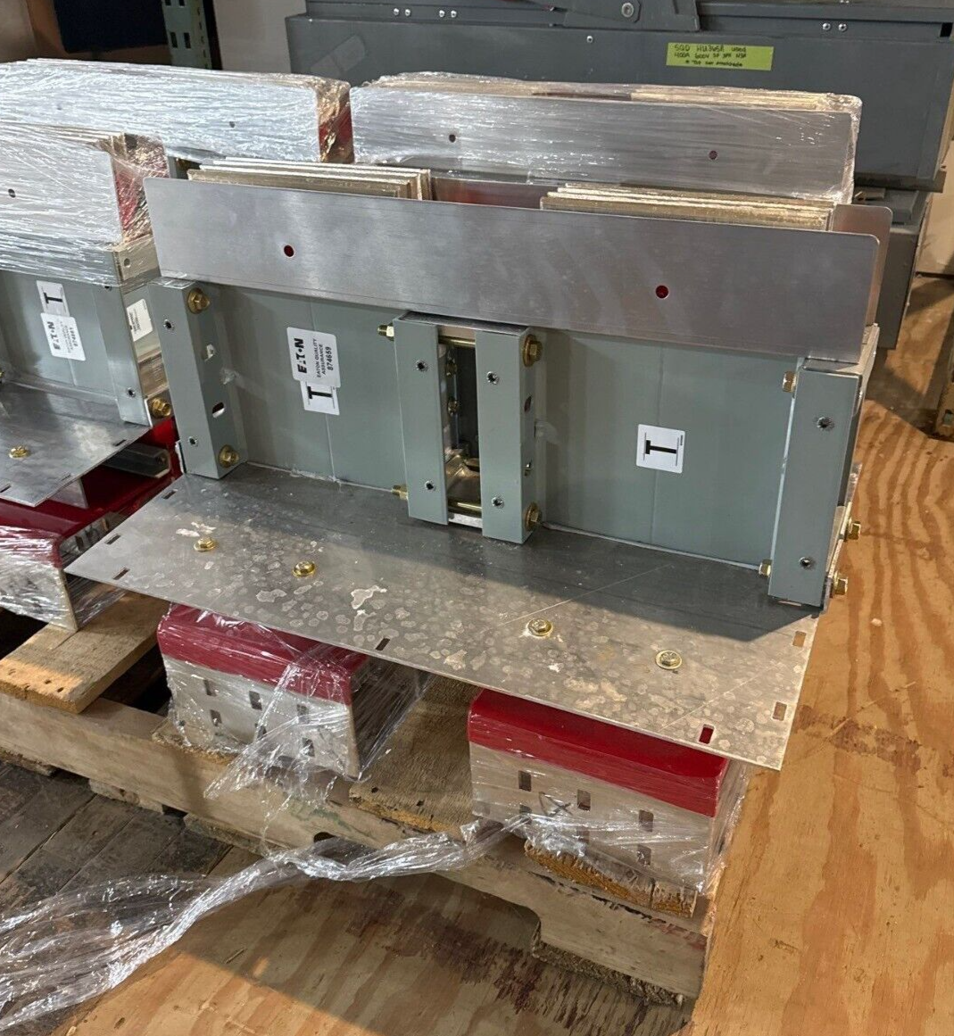 Eaton Pow-R-Way III Busway 4000A 277/480V 3PH 4W MESI1201B 4000 Amp Bustap New