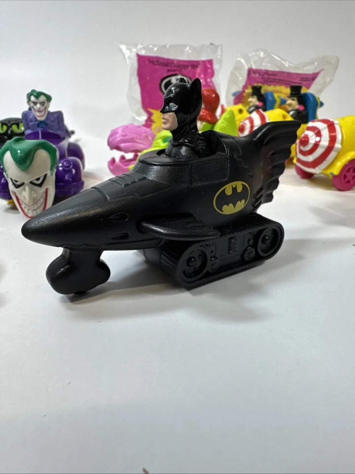 Batman Returns 13 Vehículo McDonalds 1991 Happy Meal Juguetes Catwoman Batman Penguin Foto 2 de 4