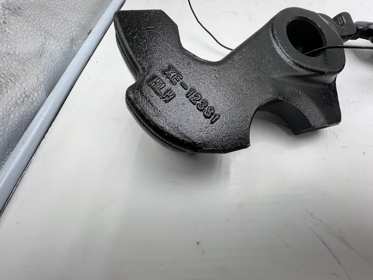 Fifth Wheel Lock Jaw Left Right XE-12381, J 223B, M 2A27A Fifth Wheel Lock Jaw Left Right XE-12381, J 223B, M 2A27A