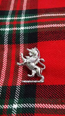 TC Highland Cap Badges/Glengarry Hat Badge Pin Lion Rampant Silver Chrome Finish