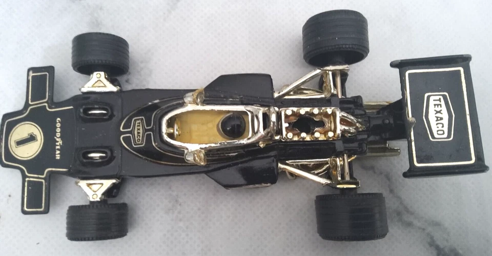 miniature formule 1 CORGI . Lotus JPS. Emerson Fittipaldi - Photo 4/4